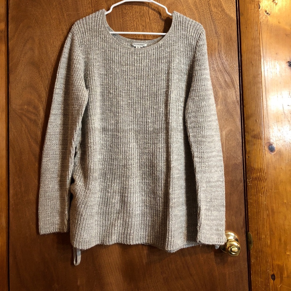 American Eagle lace up side grey sweater
